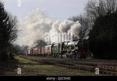 46100 „Royal Scot“ verlässt Ramsbottom am 1.3.22 mit einer Erfahrung auf der Fußplatte. Stockfoto