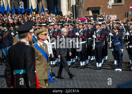 Rom, Italien 02/06/2015: Zeremonie auf dem Altar des Vaterlandes Anlässlich des Tages der Republik überprüft der Präsident der Republik Sergio Mattarella die entsandt Unternehmen. ©Andrea Sabbadini Stockfoto