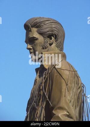 MEMPHIS, TENNESSEE, USA - Statue des Musikers Elvis Presley, auf der Beale Street. Stockfoto