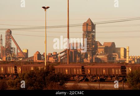 Saldanha, Westküste, Südafrika. 2022. Das mit Mottballenstahl gefertigte Saldanha-Stahlwerk war früher ein Stahlwalzwerk. Stockfoto