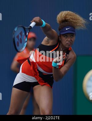 Miami Gardens, FL, USA. 31. März 2022. Belinda Bencic gegen Naomi Osaka während der Miami Open im Hard Rock Stadium am 31. März 2022 in Miami Gardens, Florida. Kredit: Mpi04/Media Punch/Alamy Live Nachrichten Stockfoto