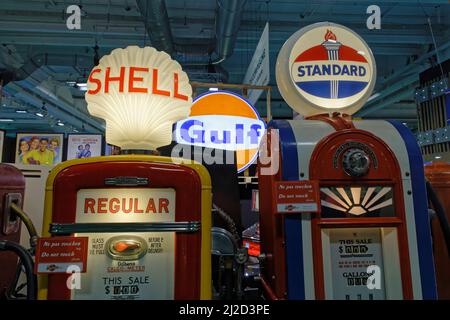 Paris, Frankreich. 15. März 2022, Retromobile Show mit Oldtimern in Paris, Frankreich .Credit : Gerard Crossay/Alamy Stock Photo Stockfoto