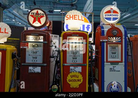 Paris, Frankreich. 15. März 2022, Retromobile Show mit Oldtimern in Paris, Frankreich .Credit : Gerard Crossay/Alamy Stock Photo Stockfoto