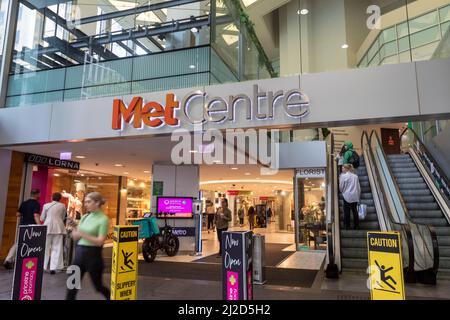 Met Centre Einkaufszentrum in der George Street Sydney mit Einkäufern in den Geschäften, Sydney, Australien Stockfoto