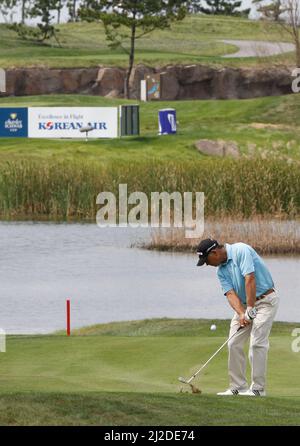 Sep 18, 2011-Incheon, Südkorea-Mike Goodes aus den USA, 14. Halleanflug während der PGA Tour Songdo IBD Championship Finalrunde im Jack Nicklaus Golf Club in Incheon am 18. Sep 2011. Stockfoto