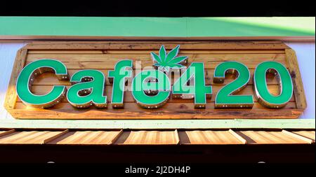 Schild am Eingang für Cafe 420 in Gatlinburg, Tennessee Stockfoto