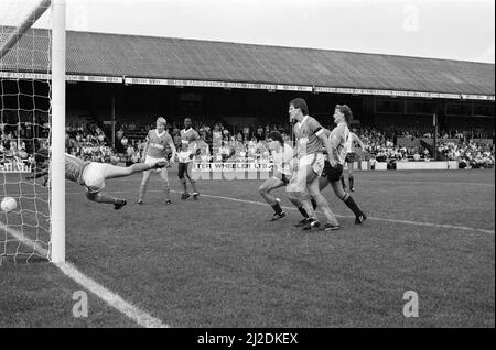 Fußballspiel, Reading gegen Blackpool, Endergebnis 1-0 bis Reading. Liga-Division drei.17. August 1985. Stockfoto