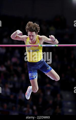 Mondo Duplantis alias Armand Duplantis (SWE) gewinnt das Stabhochsprung in einem absoluten Weltrekord 20-4 (6,20m) während der Leichtathletik-Hallenweltmeisterschaft Stockfoto