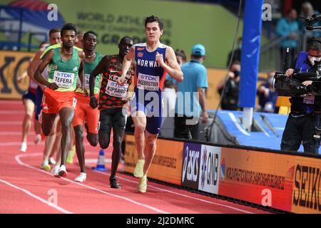 Jakob Ingebrigtsen (NOR) wird Zweiter im Jahr 1.500m in 3:33,02during die Leichtathletik-Hallenweltmeisterschaften, Sonntag, 20. März 2022, in Belgrad, Ser Stockfoto