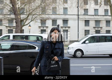 London, Großbritannien 31., 2022. Suella Braverman, Generalanwältin, kommt im Kabinett whitehall an Stockfoto