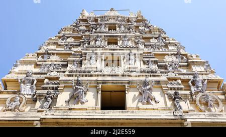 Blick auf den Big Bull Tempel, Tempel wurde 1537 von Kempe Gowda unter Vijayanagar Reich, Bangalore, Karnataka, Indien gebaut Stockfoto