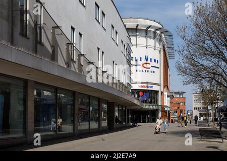 Einkaufszentrum Clemens-Galerie in der Fußgängerzone in Solingen Stockfoto