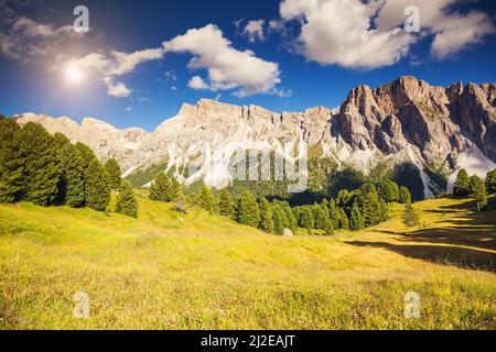 Toller Blick auf den Pizes de Cir Kamm, Grödnertal. Nationalpark Dolomiten, Südtirol. Lage Dorf St. Ulrich, St. Christina und Wolkensteinwald, I Stockfoto