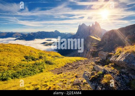 Toller Blick auf die Puez Geisler Gruppe. Nationalpark Tal Gröden. Dolomiten, Südtirol. Lage St. Ulrich, St. Christina und Wolkensteinwald, I Stockfoto