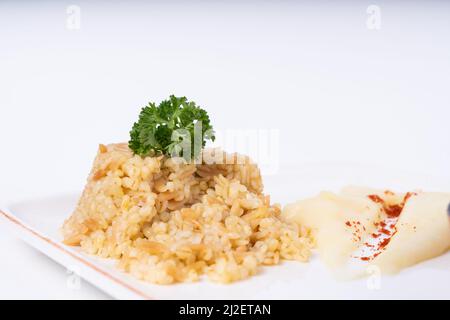 Abbildung der Bulgur-Pilaf-Schale. Stockfoto