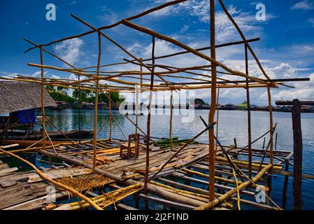 In der Mitte von Tomini Bay - Central Sulawesi, es hält erstaunliche Unterwasserschönheit. Zusätzlich zu seinem wunderschönen Unterwasserpark, den Togean Islands A Stockfoto