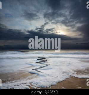 High Tide, High Waves, Caister-on-Sea, Norfolk Stockfoto