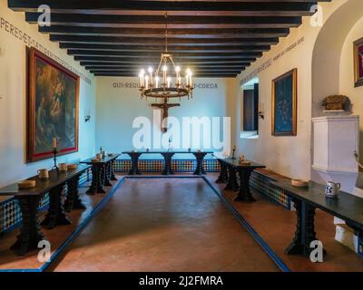 Kreuzgang im Mudejar-Architekturstil des Klosters Santa María de la Rábida in Huelva. Stockfoto