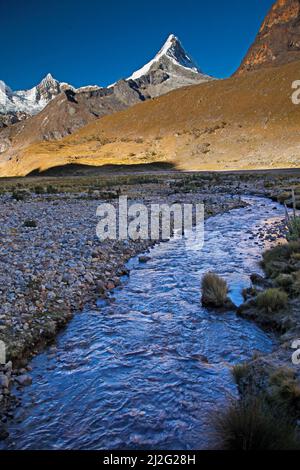 Nevado Artesonraju, Santa Cruz Trek, Cordillera Blanca, Peru Stockfoto