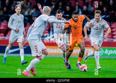 Amsterdam, Niederlande. 26., März 2022. Memphis Depay (10) aus den Niederlanden während der Fußballfreundschaften zwischen den Niederlanden und Dänemark in der Johan Cruijff Arena in Amsterdam. (Foto: Gonzales Photo - Robert Hendel). Stockfoto