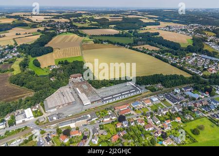 Luftaufnahme, Schürenfeld geplantes Industriegebiet an der Bundesstraße B233 Unnaer Straße, Cargo Fittt LKW-Werkstatt in der Liethe im Bezirk Dellw Stockfoto