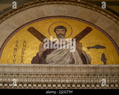 Mosaik-Lunette über dem Duomo di Amalfi Stockfoto