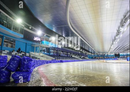 Heerenveen, Niederlande. 1. April 2022. HEERENVEEN, NL. APRIL 1T. Die Eisbahn Thialf während des ROLOEF THIJS BOKAAL auf der Eisbahn Thialf, Heerenveen am Freitag, 1.. April 2022. (Kredit: Ian Charles | MI News) Stockfoto