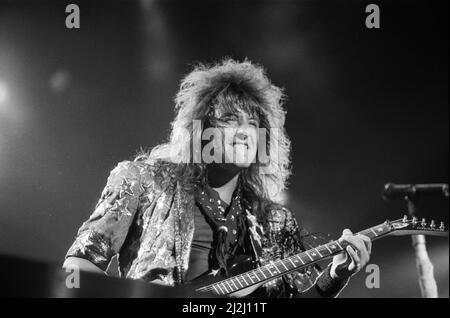 Bon Jovi bei Monsters of Rock, Castle Donington. Im Bild Richie Sambora. 22.. August 1987. Stockfoto