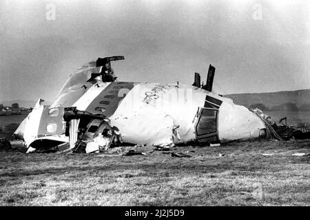 Die Flugkatastrophe von Lockerbie, die sich am 21.. Dezember 1988 ereignete. Beteiligt war die Pam Boeing 747-121, Clipper Maid of the Seas. Eine Szene der Verwüstung in und um Lockerbie. 22/12/1988 Stockfoto