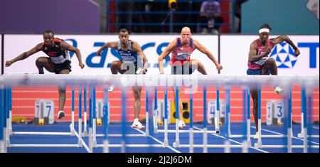 Ruebin Walters TTO, Yaqoub Alyouha KUW   Petr Svoboda CZE, Jarret Eaton USA, die am dritten Tag der Leichtathletik in den 60m Hürden der Männer gegeneinander antreten Stockfoto