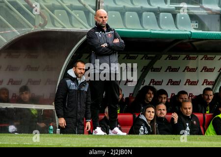 Stadio Giovanni Zini, Cremona, Italien, 02. April 2022, Stellone Roberto Trainer Reggina während des Spiels US Cremonese gegen Reggina 1914 - Italienischer Fußball Serie B Stockfoto