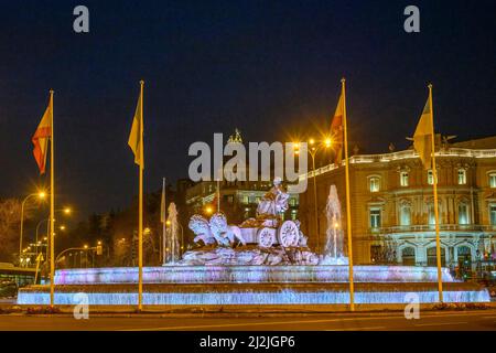 Fuente de Cibeles, ein Brunnen im neoklassizistischen Stil an der Plaza de Cibeles in Madrid, Spanien. Stockfoto