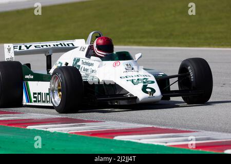 Katalonien, Spanien. 2. April 2022 ; Circuit de Barcelona-Catalunya, Spanien; Espiritu de Montjuic: Lukas Halusa (AT) fährt den Williams FW08 während des Espiritu de Montjuic auf dem Circuit of Catalunya Credit: Action Plus Sports Images/Alamy Live News Stockfoto