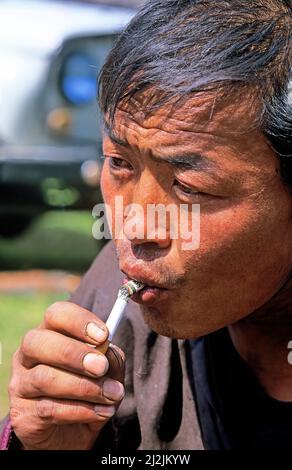 Mongolei. Die Dukha (Tsaatan) sind eine kleine Kultur von Rentierzüchtern, die im nördlichen Khövsgöl Aimag in der Mongolei leben. Stockfoto