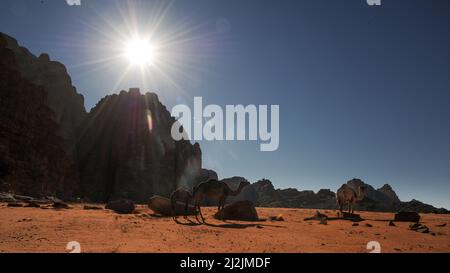 Wunderschöne Berglandschaft in der Bergwüste in Wadi Rum, Jordanien Stockfoto
