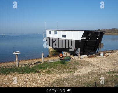 House Boats on the Kench Inlet, Hayling Island, Hampshire, England, Großbritannien Stockfoto