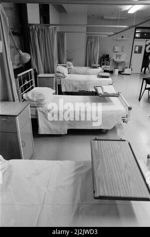 Die AIDS-Station Broderip im Middlesex Hospital, die am 19.. Januar eröffnet wird. 16.. Dezember 1987. Stockfoto