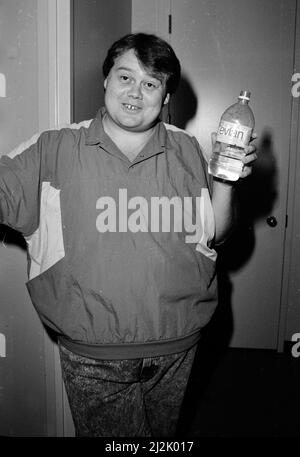 Private Dreharbeiten von Louie Anderson bei Louie Andersons Comedy-Konzert in Hollywood, 1983 Credit: Ron Wolfson / MediaPunch Stockfoto