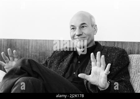 Patrick Stewart, Schauspieler, der in Star Trek The Next Generation die Rolle des Captain Jean Luc Picard spielt, im Bild vom 20.. April 1988. Stockfoto