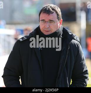 HARTLEPOOL, GROSSBRITANNIEN. APR 2. Gary Bowyer, Salford City Manager, während des Spiels der Sky Bet League 2 zwischen Hartlepool United und Salford City im Victoria Park, Hartlepool, am Samstag, 2.. April 2022. (Kredit: Michael Driver | MI Nachrichten) Kredit: MI Nachrichten & Sport /Alamy Live Nachrichten Stockfoto