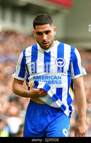 Brighton, Großbritannien. 02. April 2022. Neal Maupay aus Brighton und Hove Albion, nachdem er am 2. 2022. April im Premier League-Spiel zwischen Brighton & Hove Albion und Norwich City beim Amex in Brighton, England, ersetzt wurde. (Foto von Jeff Mood/phcimages.com) Quelle: PHC Images/Alamy Live News Stockfoto