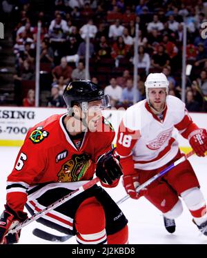 NHL-Spiel zwischen Chicago Black Hawks und Detroit Red Wings in United Center, Chicago, USA. Im Bild: Magnus Johansson in Chicago Black Hawks. Stockfoto