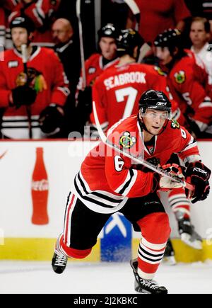 NHL-Spiel zwischen Chicago Black Hawks und Detroit Red Wings in United Center, Chicago, USA. Im Bild: Magnus Johansson, Chicago Black Hawks. Stockfoto