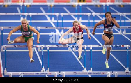 Sarah Lavin, Mathilde Heltbech und Lai Yiu Lui treten am zweiten Tag der Leichtathletik-Hallenweltmeisterschaften Belgrad 20 bei den 60m Hürden der Frauen an Stockfoto