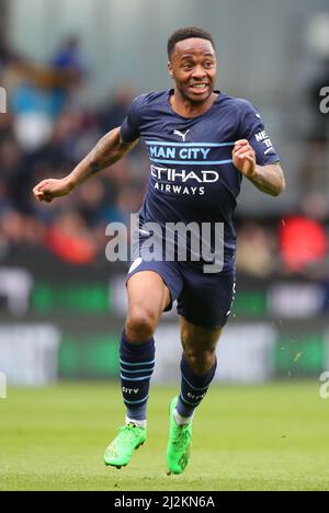 Burnley, Großbritannien. 2. April 2022. Raheem Sterling aus Manchester City während des Premier League-Spiels in Turf Moor, Burnley. Bildnachweis sollte lauten: Simon Bellis/Sportimage Kredit: Sportimage/Alamy Live News Stockfoto