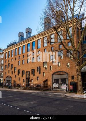 UCL School of Slavonic and East European Studies London. Das 2005 eröffnete Architektenbüro Short and Associates. Stockfoto