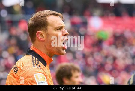 Freiburg, Deutschland. 02. April 2022. Manuel NEUER, Torwart FCB 1 im Spiel SC FREIBURG - FC BAYERN MÜNCHEN 1-4 1.Deutsche Fußballliga am 2. April 2022 in Freiburg, Deutschland. Saison 2021/2022, Spieltag 28, 1.Bundesliga, FCB, München, 28.Spieltag. FCB, © Peter Schatz / Alamy Live News - die DFL-VORSCHRIFTEN VERBIETEN DIE VERWENDUNG VON FOTOGRAFIEN als BILDSEQUENZEN und/oder QUASI-VIDEO - Quelle: Peter Schatz/Alamy Live News Stockfoto