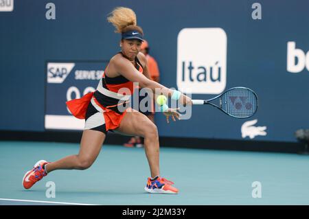 Naomi Osaka (JPN) besiegte Belinda Bencic (SUI) 4-6, 6-3, 6-4, bei den Miami Open, die am 31. März 2022 im Hard Rock Stadium in Miami Gardens, Florida, gespielt wurden: © Karla Kinne/Tennisclix/CSM Stockfoto