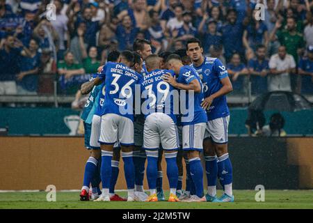 Belo Horizonte, Brasilien. 02. April 2022. MG x Cruzeiro, Spiel gültig für das Finale des Campeonato Mineiro 2022, das in Estádio Mineirão, Belo Horizonte, MG, stattfand. Kredit: Dudu Macedo/FotoArena/Alamy Live Nachrichten Stockfoto