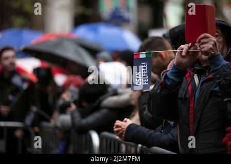 Budapest, Ungarn. 02. April 2022. Wahlkampf in Budapest am 2. April 2022, Credit: Alamy Live News, Gabriella Barbara Credit: Gabriella Barbara/Alamy Live News Stockfoto